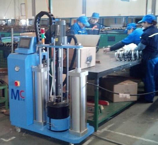 汽車(chē)彈簧打膠